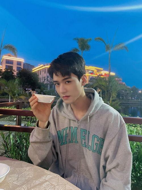 内娱爆料视频周翊然,揭秘娱乐圈幕后真相 第3张 内娱爆料视频周翊然,揭秘娱乐圈幕后真相 第3张